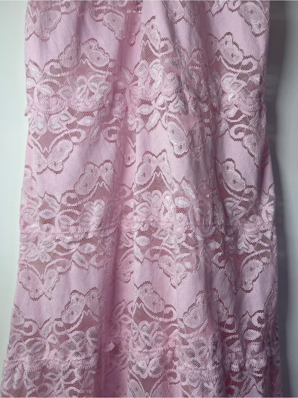 Le Vie en Rose Women’s Small Coquette Lace Pink Butterfly Slip Adjustable Straps - Picture 2 of 4